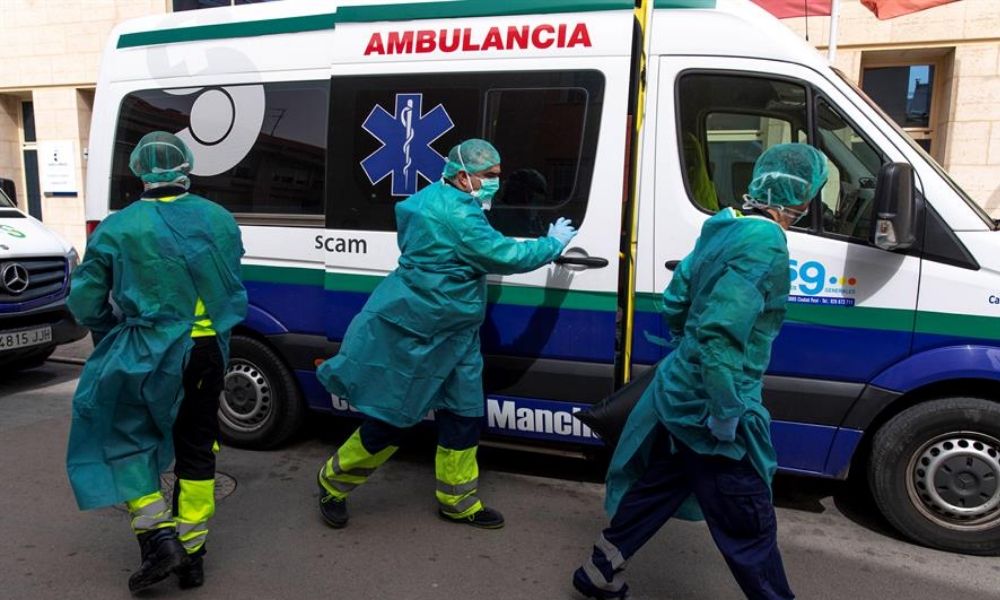 España alcanza 12 mil 418 muertes y 130 mil casos