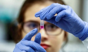Pruebas en EU de coronavirus se retrasan por problemas de fabricación