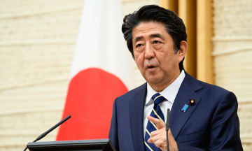 Abe pide prepararse para nuevas olas de contagios por COVID-19