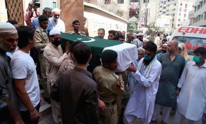 Accidente de avi&oacute;n en Pakist&aacute;n deja 97 muertos