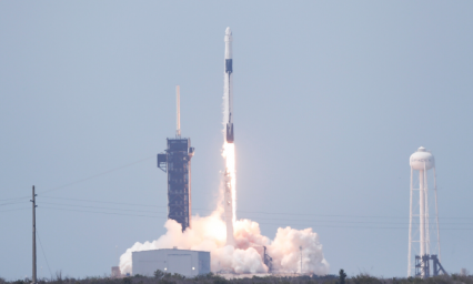 Ahora s&iacute;, despega nave de Space X