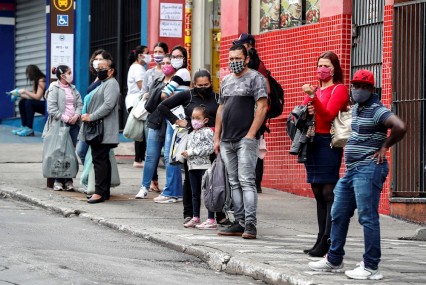 Brasil restringe los datos de COVID-19 en plena pandemia y levanta cr&iacute;ticas
