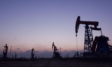 OPEP+ busca consenso para extender recorte de crudo