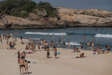 Brasil suma 892 nuevas muertes por coronavirus y el total se acerca a 43 mil