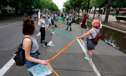 Miles de alemanes protestan contra discriminaci&oacute;n racista