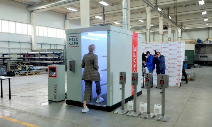 Protegen a Putin del Covid-19; para verlo deben usar t&uacute;nel sanitizante