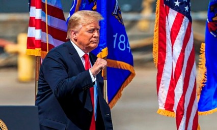 Frente a la crisis por estatuas, Trump propone m&aacute;s estatuas