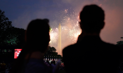 Protestas en d&iacute;a de independencia en EU