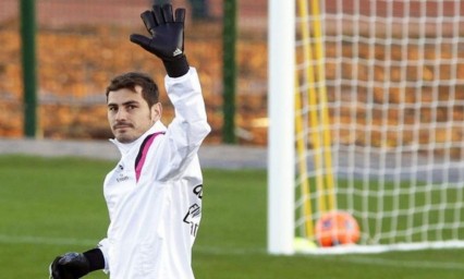 Iker Casillas le dice adi&oacute;s a la canchas 