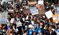 Cientos protestan en EE.UU. contra el racismo al grito de ¡Siete balas, siete días!