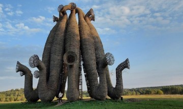 Arquitectos rusos dedican festival de instalaciones monumentales a la pereza