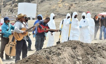 Las muertes por coronavirus totalizan las 911 mil 877.