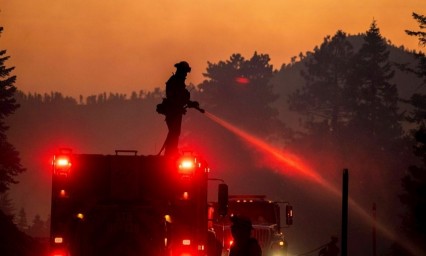 Env&iacute;a M&eacute;xico a un centenar de bomberos a EU para ayudar controlar los incendios