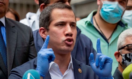 ¿Y la sana distancia? Guaidó invita a los venezolanos a acompañar protesta de educadores