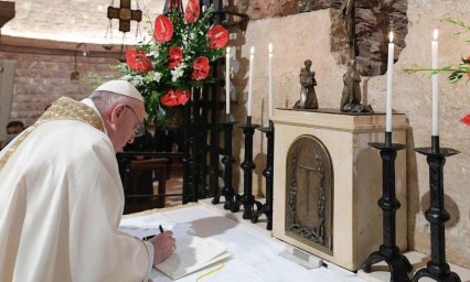 El Vaticano public&oacute; &ldquo;Fratelli tutti&rdquo;, la tercera enc&iacute;clica del Papa Francisco