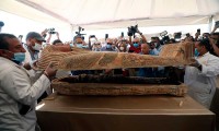 Egipto sacan a la luz 59 sarcófagos intactos; datan de hace 2,600 años 