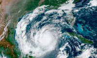 Luisiana se alista para impacto del huracán Delta