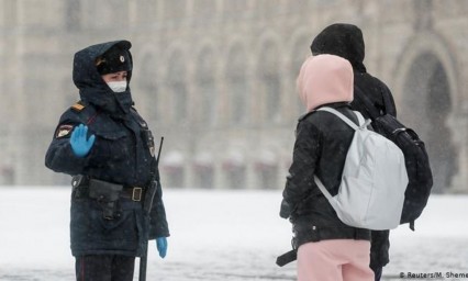 Supera Rusia su peor marca de contagios diarios con m&aacute;s de 14 mil casos y  239 muertos por coronavirus