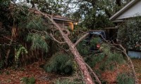 Zeta se degrada a ciclón post-tropical; deja 5 muertos en EU