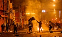 Perú vivió noche de represión por protestas: 94 heridos y dos muertos