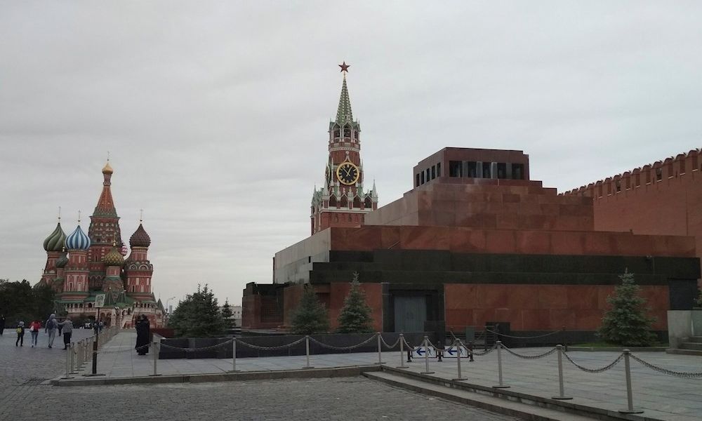 Por pandemia se cierra el mausoleo de Lenin, alerta en Moscú