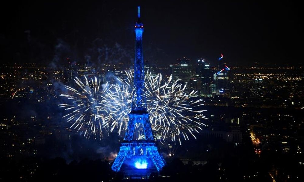 París despedirá 2020 sin sus tradicionales fuegos artificiales