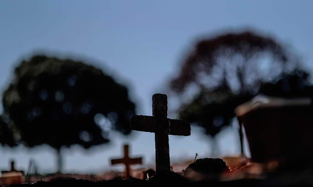 Brasil llega a Navidad con 190 mil muertos y 7,44 millones de casos de covid