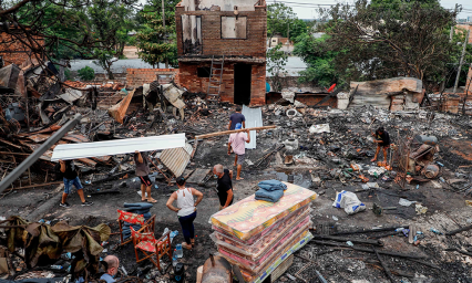 Incendio en barrio popular, marca la Nochebuena en Paraguay