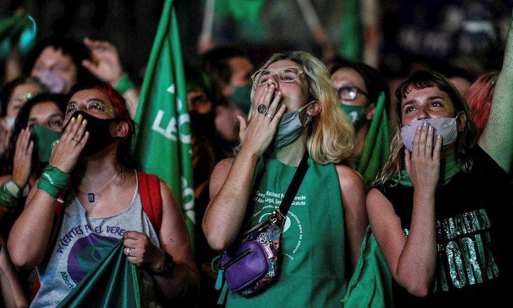 Argentina logra despenalización del aborto tras décadas de lucha