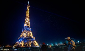 Francia endurece el toque de queda en las zonas más afectadas por el virus