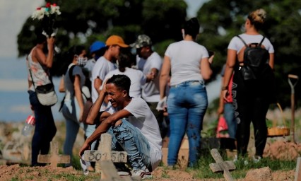 Brasil supera la marca de los 200 mil muertos por Covid-19