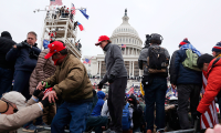 Autoridades comienzan a arrestar en EU a los asaltantes del Capitolio