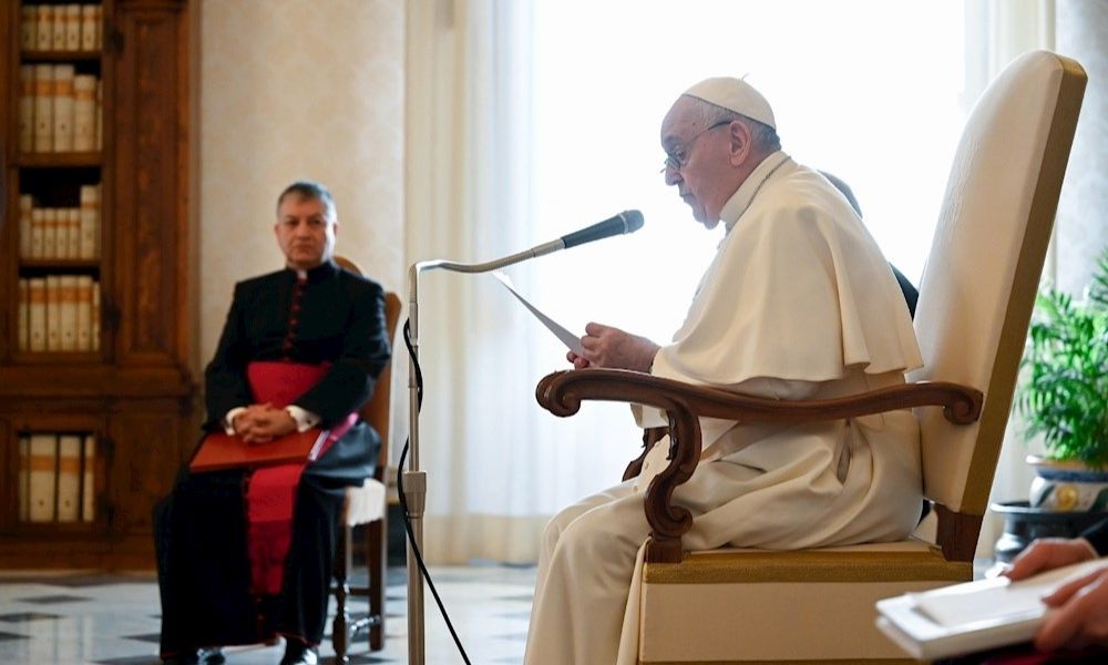 El Vaticano comienza su campaña de vacunación y se vacunarán los dos papas