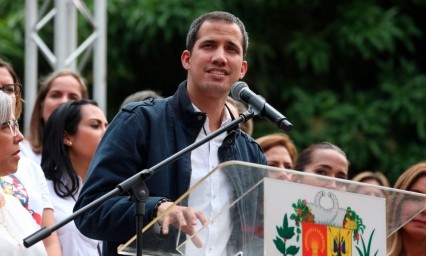 Juan Guaidó da positivo a Covid-19;  tiene síntomas leves 