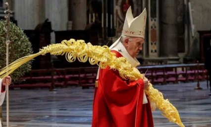 El papa pide recuperar “la capacidad de asombrarse” para “volver a comenzar”