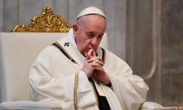 El papa dice que compartir y ayudar “no es comunismo, sino cristianismo puro”