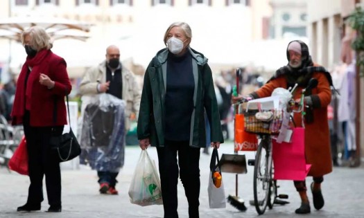 Italia se prepara para relajar medidas, pese advertencias de científicos ante un alza de contagios