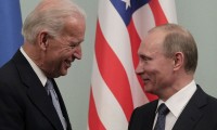 Putin y Biden iniciaron negociaciones para celebrar una cumbre en junio, aseguró el asesor del Kremlin