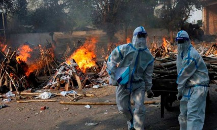 Al no disminuir los contagios y muertes, India se mantiene como el epicentro de la pandemia