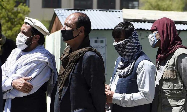 En 24 horas Afganistán registra 94 fallecidos por covid-19 y escasez de oxígeno de uso médico