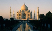 La India reabre el Taj Mahal tras dos meses de cierre por el covid-19