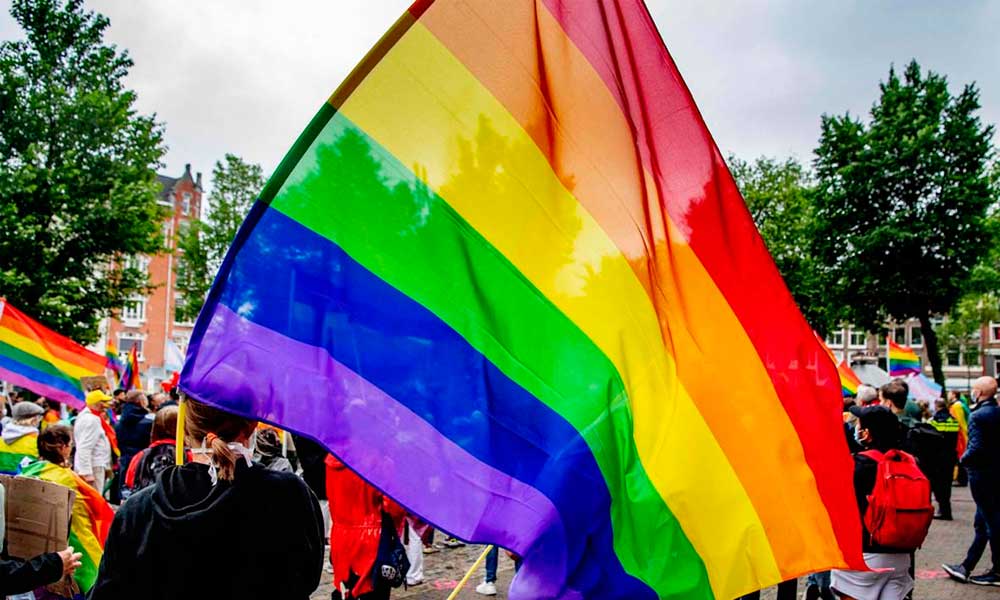 Ley que prohíbe en Hungría hablar sobre homosexualidad a niños desata una nueva crisis con la UE