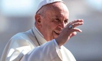 Tras cirugía de colon, el Papa Francisco se encuentra en buenas condiciones
