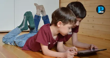 Reino Unido endurece reglas digitales para proteger a menores de edad 
