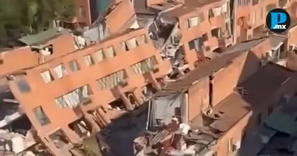 Colombia eleva a 240 los muertos por sismo de magnitud 7.4