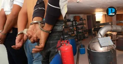 Autoridades brit&aacute;nicas detuvieron a cinco mexicanos tras localizar un presunto laboratorio de metanfetamina en Warwickshire.