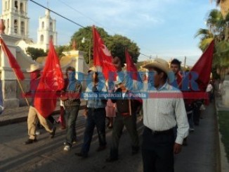 Exige soluciones al ayuntamiento de Acatlán