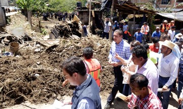 Sube a 38 la cifra de v&iacute;ctimas por tormenta Earl