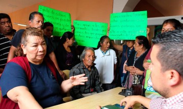 Arrebatan puestos en mercado de Huixcolotla