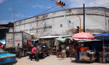 Fumigarán mercado de Acatlán de Osorio